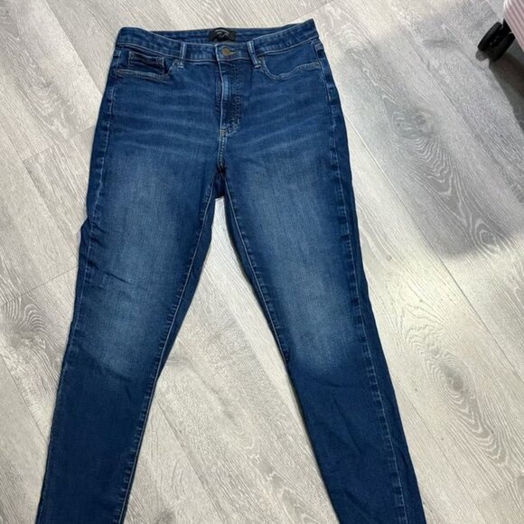 Women’s Banana Republic Curvy Skinny Jeans . Size 29/8 - Picture 1 of 4